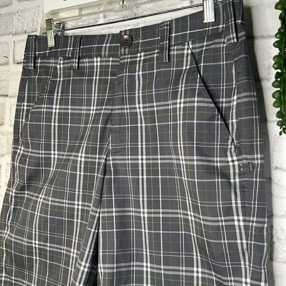 Under Armour Plaid Shorts Size 30 - Picture 3 of 5